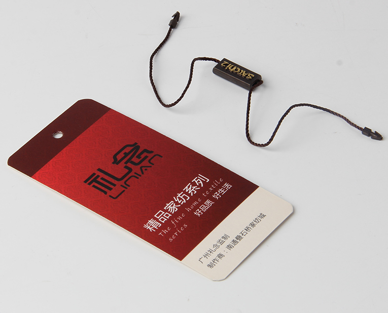t恤吊牌廠的老師傅急急忙忙買來新的油墨，就是為了透明度